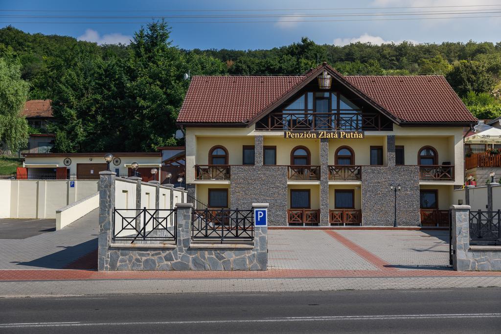 Penzión Zlatá Putňa Vinicky Exterior foto
